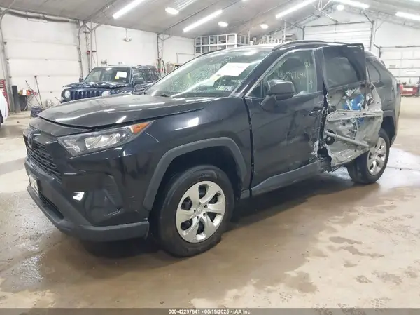 2T3F1RFV7KW049905 2019 TOYOTA RAV 4 - Image 2