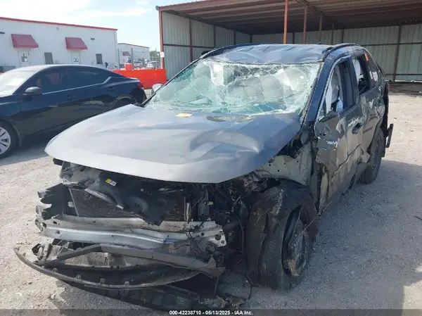 2T3F1RFV7MC201590 2021 TOYOTA RAV 4 - Image 2