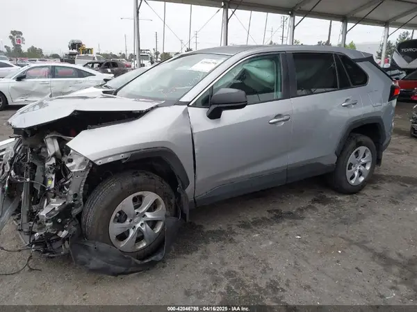 2T3F1RFV7RW472915 2024 TOYOTA RAV 4 - Image 2