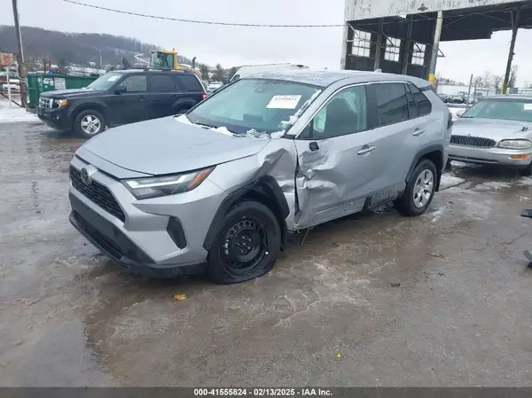 2T3F1RFV8RC465215 2024 TOYOTA RAV 4 - Image 2