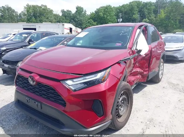 2T3F1RFV8RW452754 2024 TOYOTA RAV 4 - Image 2