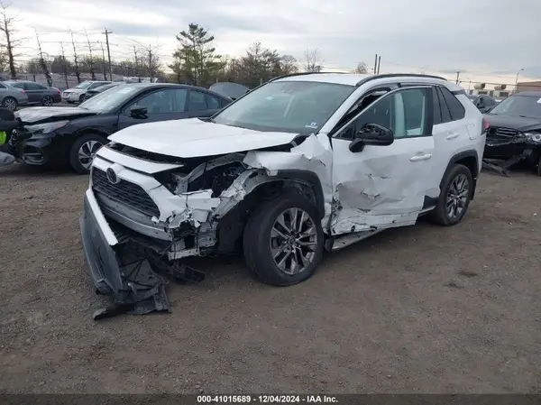 2T3F1RFV9MC167832 2021 TOYOTA RAV 4 - Image 2