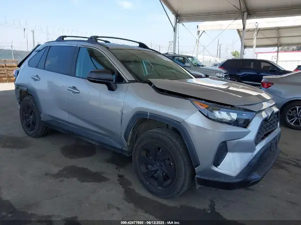 2T3F1RFVXKC018357 2019 TOYOTA RAV 4 - Image 1