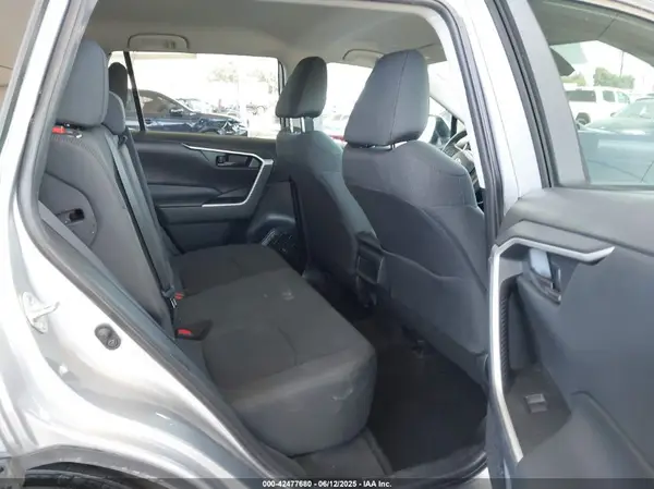 2T3F1RFVXKC018357 2019 TOYOTA RAV 4 - Image 8