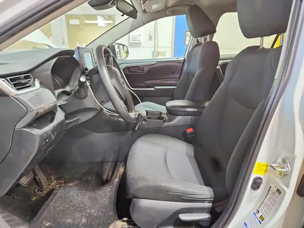 2019 TOYOTA RAV 4 auction photo 7