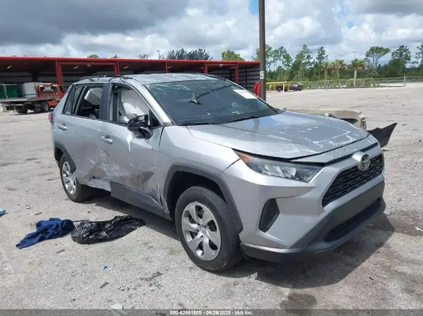 2T3F1RFVXMC211868 2021 TOYOTA RAV 4 - Image 1