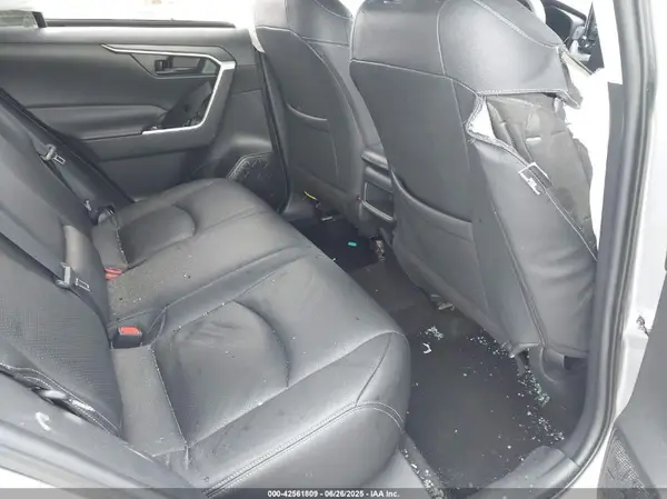 2T3F1RFVXMC211868 2021 TOYOTA RAV 4 - Image 8
