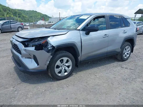 2T3F1RFVXNC323071 2022 TOYOTA RAV 4 - Image 2