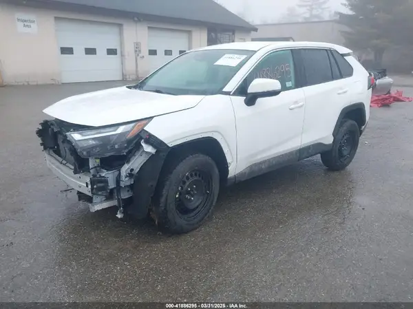 2T3G1RFV0RC411170 2024 TOYOTA RAV 4 - Image 2