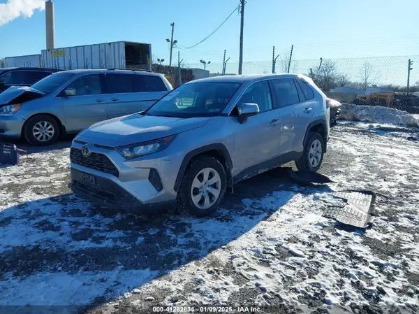 2T3G1RFV1NC286612 2022 TOYOTA RAV 4 - Image 2