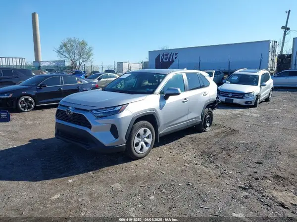 2T3G1RFV1RC396761 2024 TOYOTA RAV 4 - Image 2