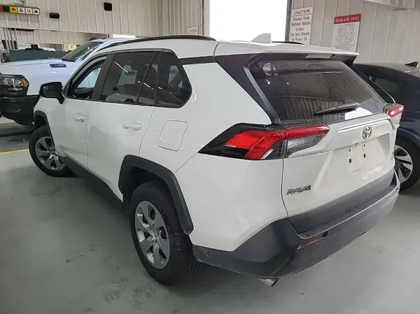 2T3G1RFV2MC243671 2021 TOYOTA RAV 4 - Image 2