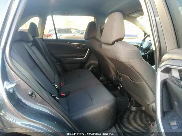 2T3G1RFV2RW476682 2024 TOYOTA RAV 4 - Image 8