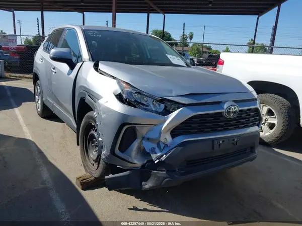 2T3G1RFV4NC303838 2022 TOYOTA RAV 4 - Image 1