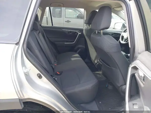 2T3G1RFV4PW332662 2023 TOYOTA RAV 4 - Image 8