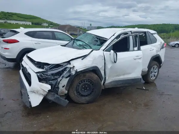 2T3G1RFV4RC418980 2024 TOYOTA RAV 4 - Image 2