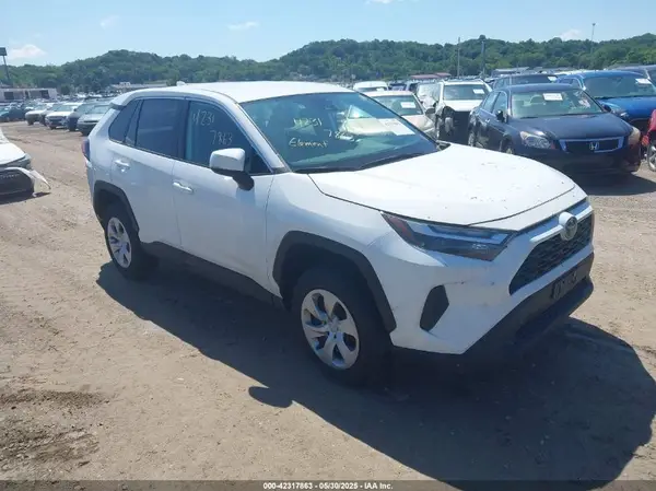 2T3G1RFV4RW426477 2024 TOYOTA RAV 4 - Image 1