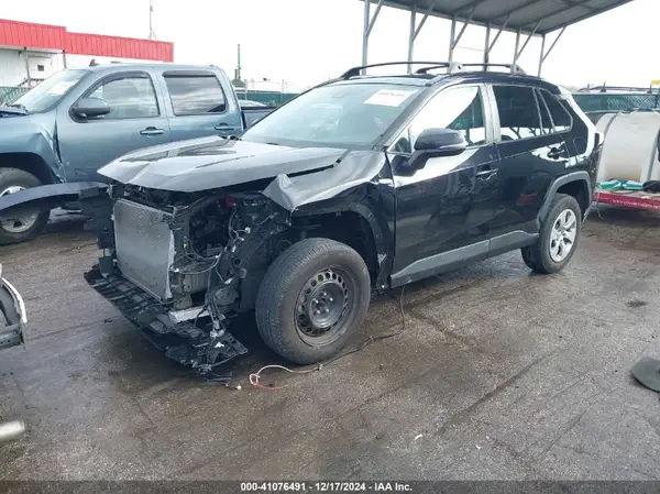2T3G1RFV5MC228663 2021 TOYOTA RAV 4 - Image 2