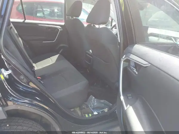 2T3G1RFV6KW031660 2019 TOYOTA RAV 4 - Image 8