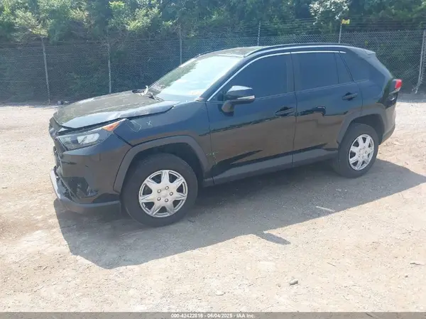 2T3G1RFV7KW052405 2019 TOYOTA RAV 4 - Image 2