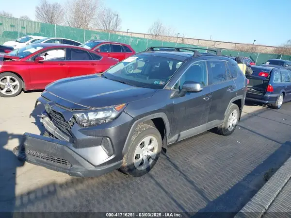2T3G1RFV8MC163940 2021 TOYOTA RAV 4 - Image 2