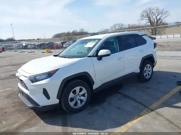 2T3G1RFV8NC257124 2022 TOYOTA RAV 4 - Image 2