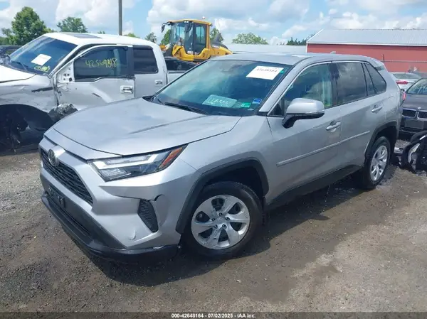 2T3G1RFV8RC441050 2024 TOYOTA RAV 4 - Image 2