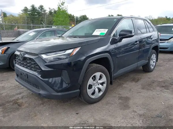 2T3G1RFV8RC479166 2024 TOYOTA RAV 4 - Image 2