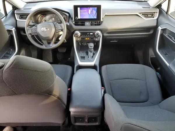 2T3G1RFV8RW422111 2024 TOYOTA RAV 4 - Image 8