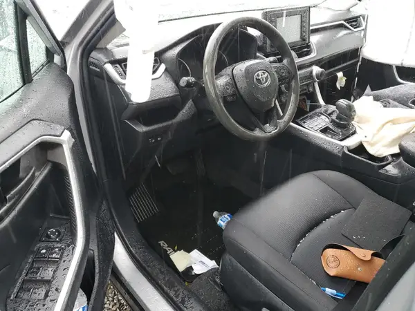 2T3G1RFV9KW014738 2019 TOYOTA RAV 4 - Image 8