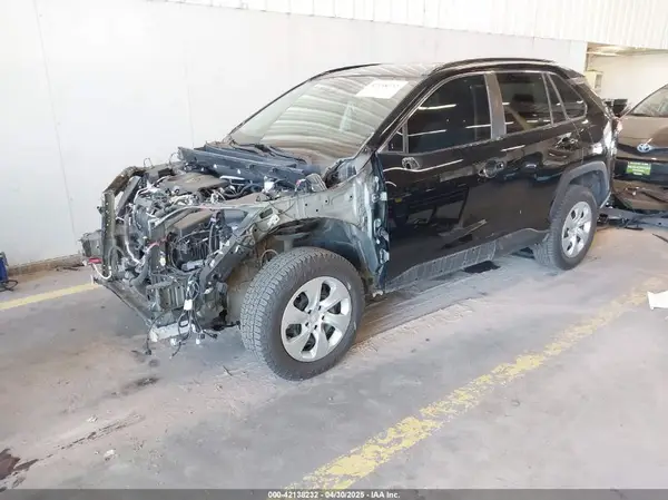 2T3G1RFV9MC250665 2021 TOYOTA RAV 4 - Image 2