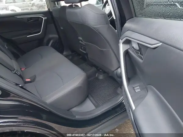 2T3G1RFV9PC385620 2023 TOYOTA RAV 4 - Image 8