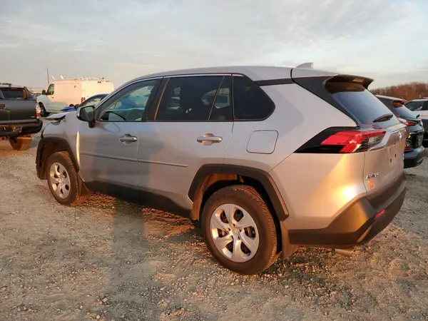 2T3G1RFV9RC423494 2024 TOYOTA RAV 4 - Image 2