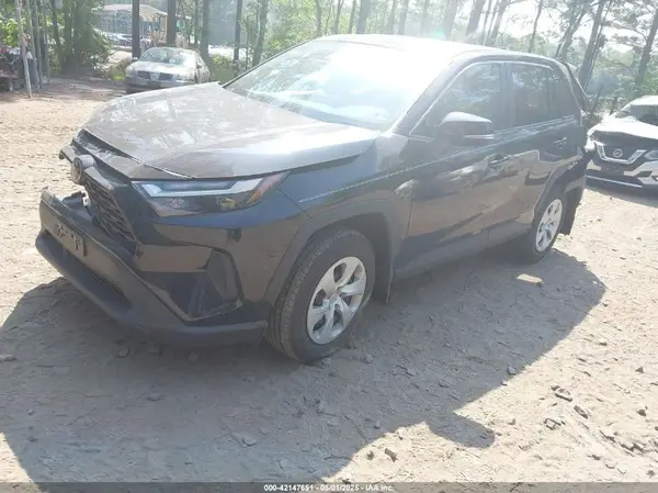 2T3G1RFV9RC483985 2024 TOYOTA RAV 4 - Image 2