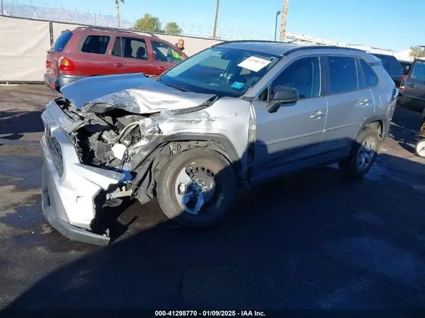 2T3H1RFV0KC015010 2019 TOYOTA RAV 4 - Image 2