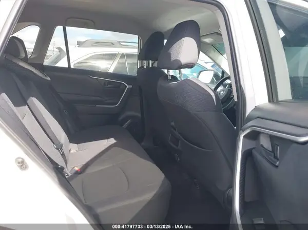 2T3H1RFV0KW018309 2019 TOYOTA RAV 4 - Image 8
