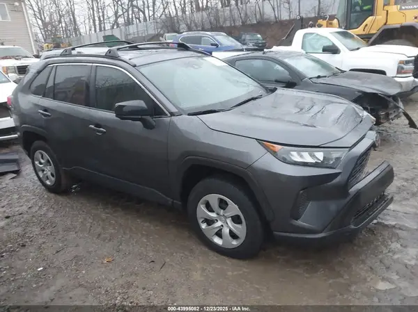 2T3H1RFV1KW036978 2019 TOYOTA RAV 4 - Image 1