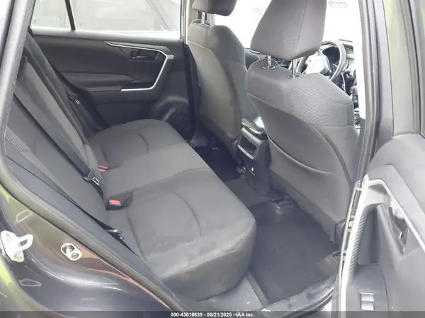 2020 TOYOTA RAV 4 auction photo 8