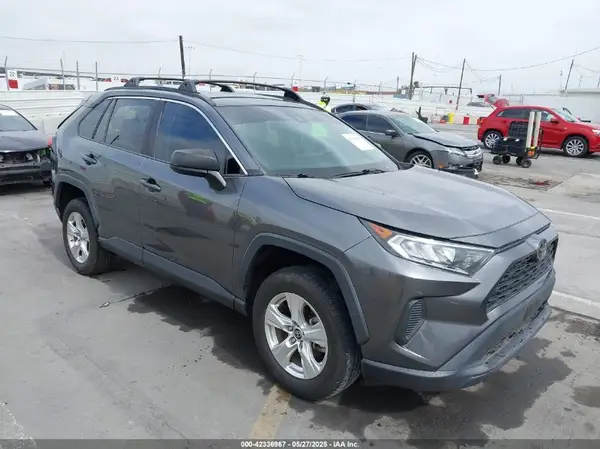 2T3H1RFV1MC130301 2021 TOYOTA RAV 4 - Image 1