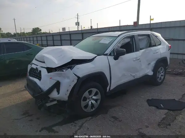 2T3H1RFV1MW152099 2021 TOYOTA RAV 4 - Image 2