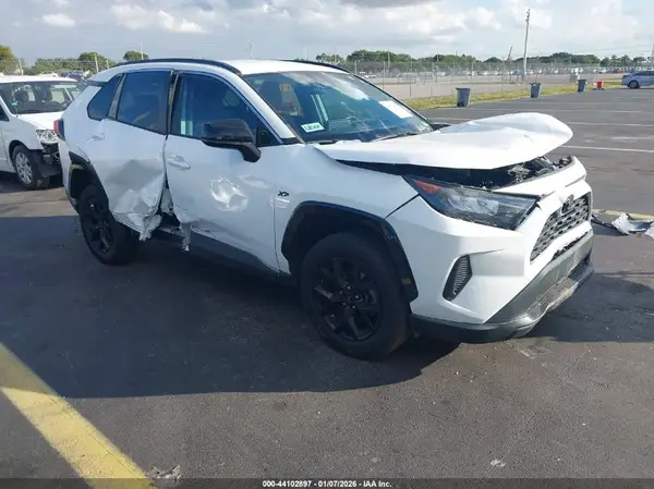2T3H1RFV1MW168741 2021 TOYOTA RAV 4 - Image 1