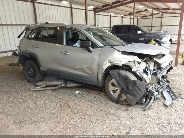 2T3H1RFV1NW205725 2022 TOYOTA RAV 4 - Image 1