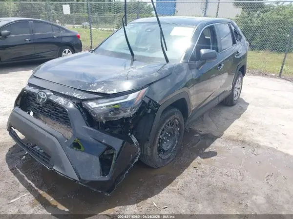 2T3H1RFV1RW312702 2024 TOYOTA RAV 4 - Image 2