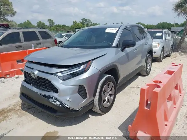 2T3H1RFV2PW295583 2023 TOYOTA RAV 4 - Image 2