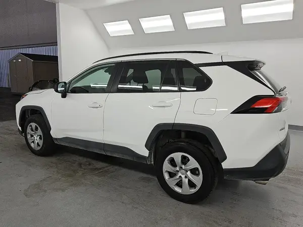 2T3H1RFV3MW146580 2021 TOYOTA RAV 4 - Image 2
