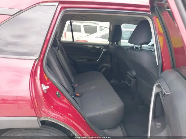 2T3H1RFV3MW162455 2021 TOYOTA RAV 4 - Image 8
