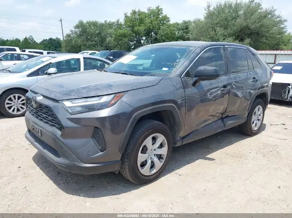 2T3H1RFV3RC302772 2024 TOYOTA RAV 4 - Image 2