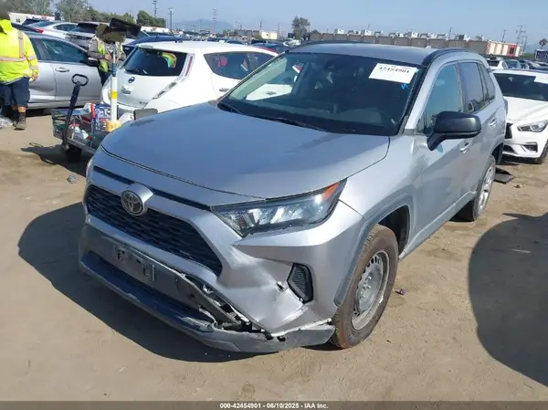 2T3H1RFV4KC012255 2019 TOYOTA RAV 4 - Image 2