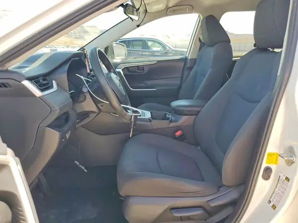 2019 TOYOTA RAV 4 auction photo 7