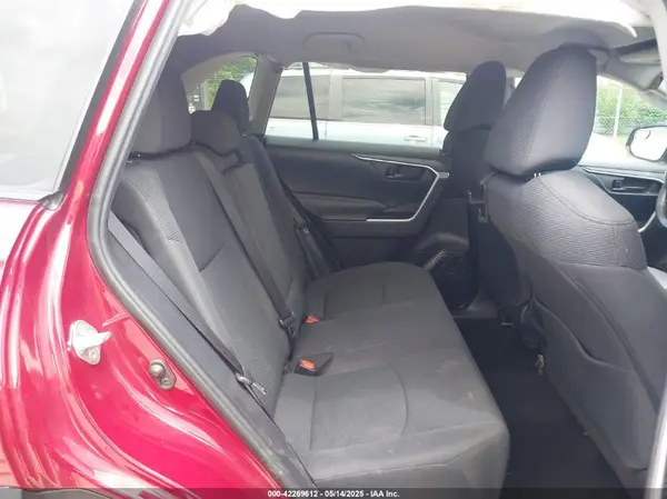 2T3H1RFV4KW002890 2019 TOYOTA RAV 4 - Image 8